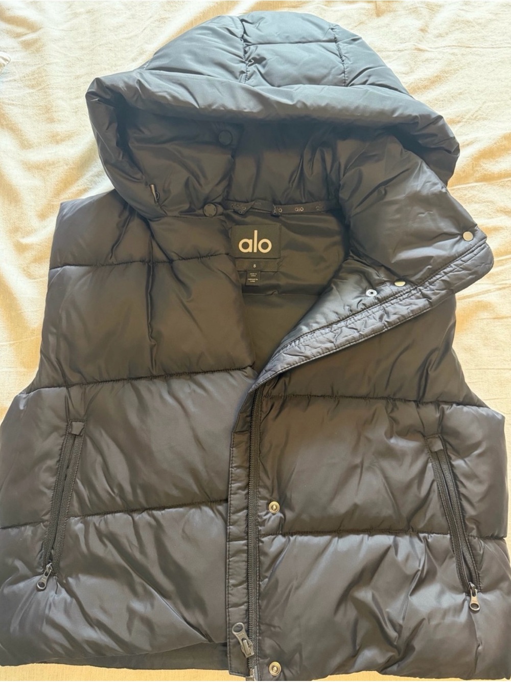 ALO Yoga Gold Rush Puffer Vest